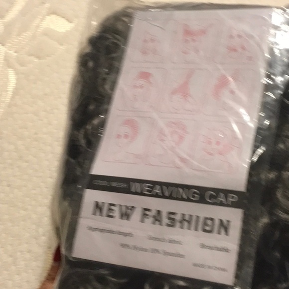 NWT,Silver Gray Mix, Curly Afro style BOB, FULL WIG,CAP, NIB - Picture 10 of 10